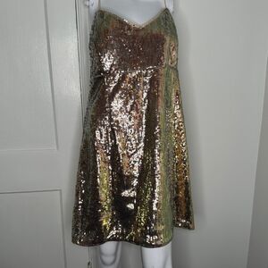 GUESS NWT Womens Sequin Guess iredescent gold Kelia sweetheart neck dress